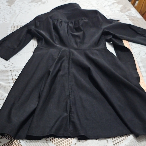 Black Sheath Dress with Notched Collar and 3/4 Sleeves - Picture 5 of 7